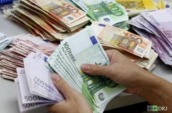 واکنشها به دلار ۵۸۰۰ تومانی